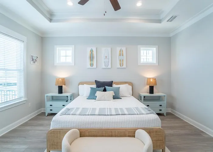 ~Spacious Home Near Beach W/ Game Room And Community Pool~