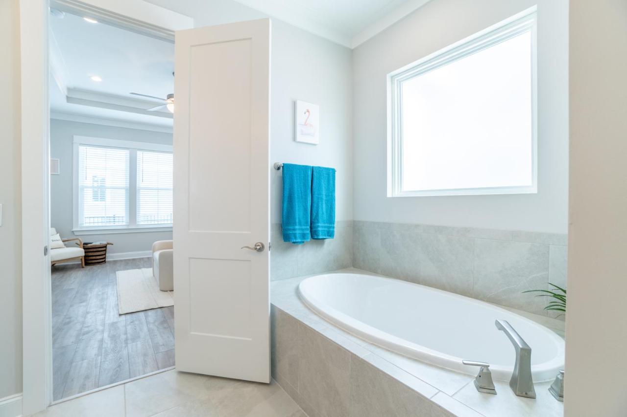 ~spacious Near W/ Game And Community Pool~ * Orange Beach
