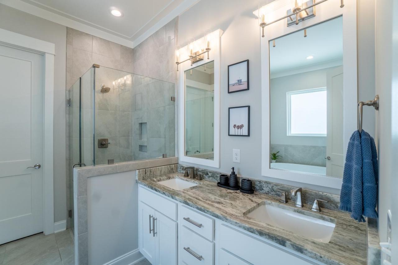~spacious Near W/ Game And Community Pool~ Orange Beach